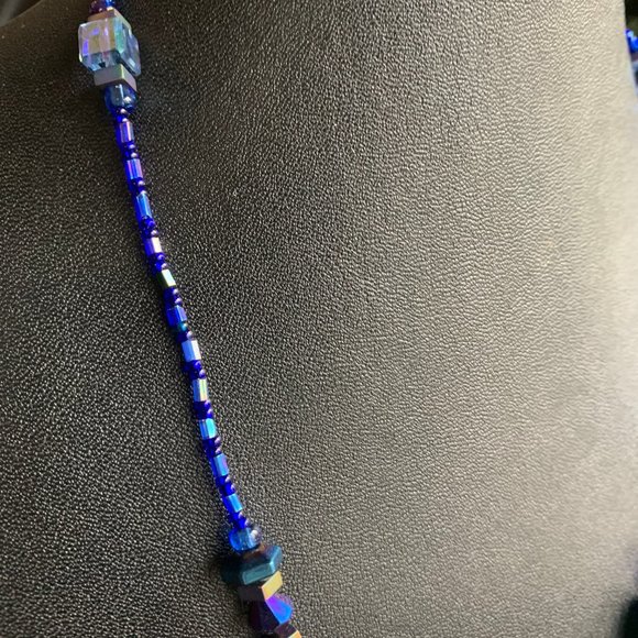 Stunning handmade blue lapis necklace - Picture 3 of 4